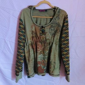 Women’s IDI Top with Hood. Size XL.